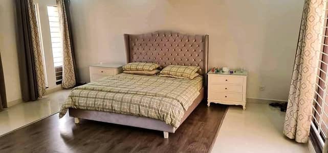 family and couple Room for rent daily basis and short time