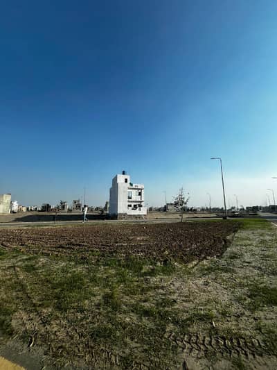 5 Marla Prime Location Full Paid Plot Available For Sale