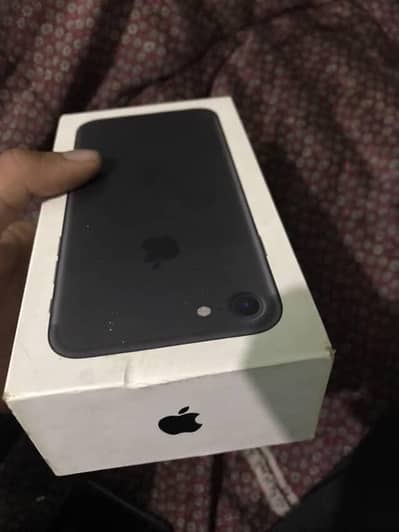 iphone 7 with orignal box and adapter official pta approved