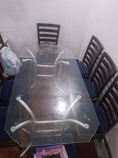 dinning table with 6 chairs