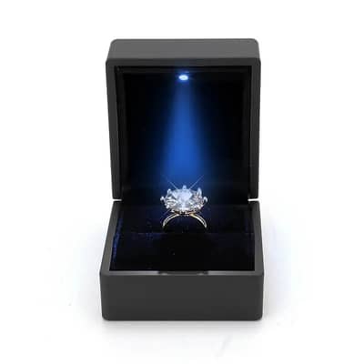 LED Ring Jewellery Box – With Built-in Light