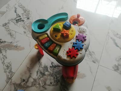 Activity table in excellent condition