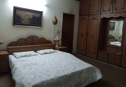 10 MARLA DOUBLE STOREY NEAT AND CLEAN HOUSE IS AVAILABLE FOR SALE