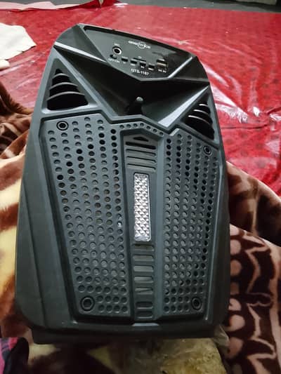 mp3 with mic remote control only 1 month use