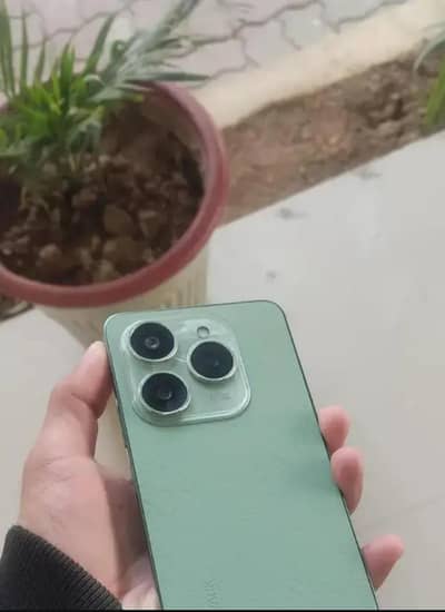 Tecno Spark 20 pro New condition 10 by 10 with complete box