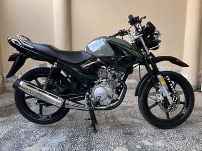Yamaha YBR 125G 2025 – Matt Dark Grey | Registered 2024 | 5,500 KM |
