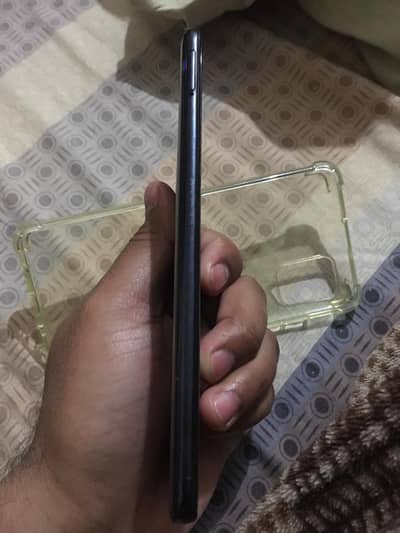 mobile all ok hai condition 10/9 with box and charger