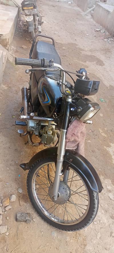 unique 70paper SB ok hai bike mein koi Kam nhi hai engine seald hai