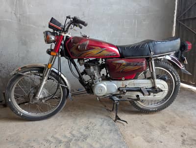 Honda 125 number 03065965693