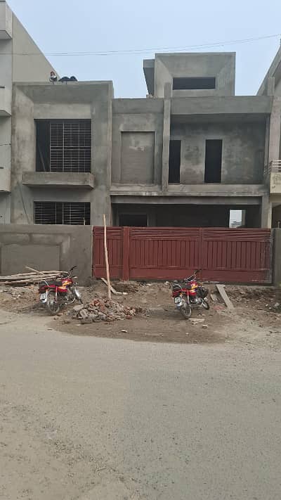 10 MARLA DOUBLE STORY GREY STRUCTURE HOUSE FOR SALE