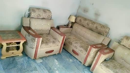 sofa set 6 seater good condition  no demege