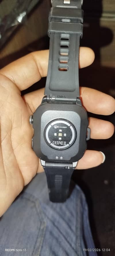 sport smart watch good condition wth boht its came from abroad