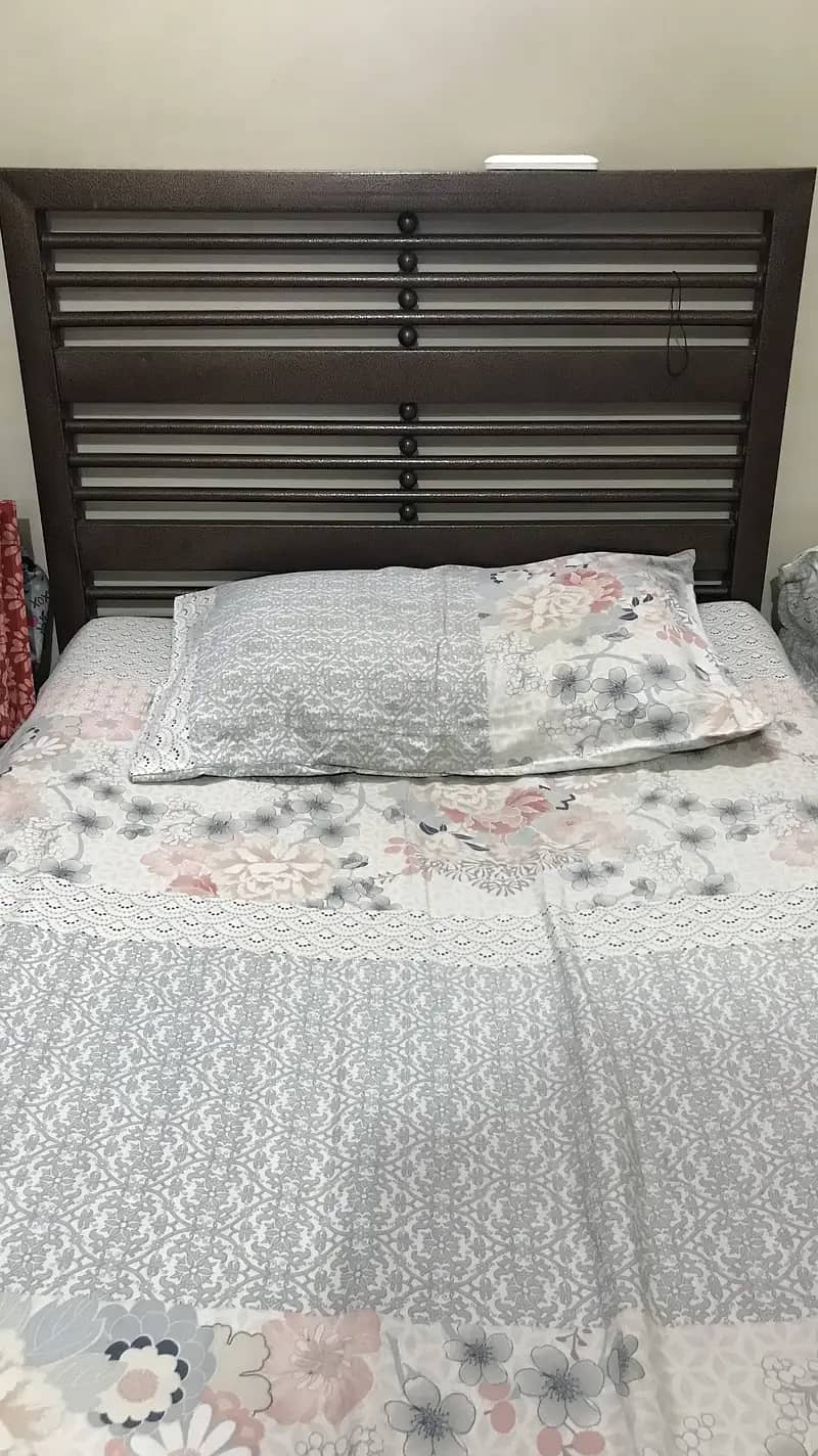 Single bed 1