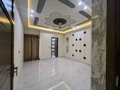 10 Marla brand new Spanish house available for rent in Lda avenue 1 lahore