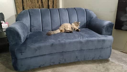 4 Seater sofa