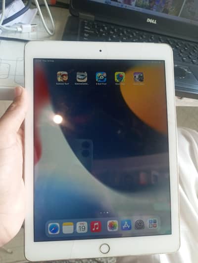 ipad air 2  128 gb only glass break all ok version 15.8. 2 all ok