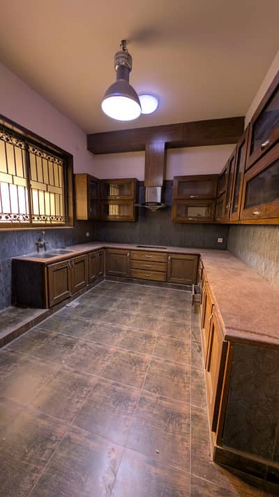 22 MARLA HOUSE FOR SALE SUSAN ROAD VIP LOCATION