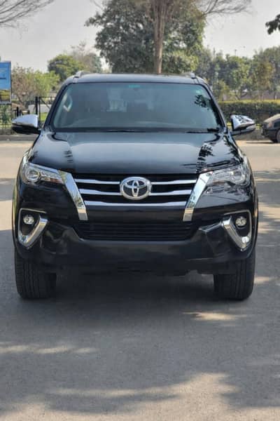 TOYOTA FORTUNER SIGMA DIESEL 4×4