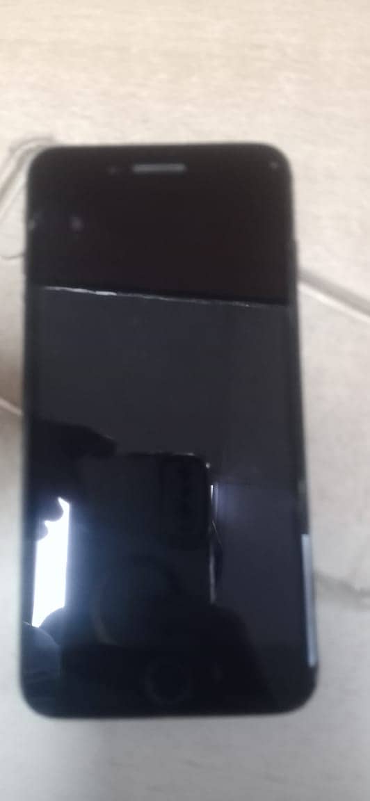 Apple iPhone 7 Plus 5