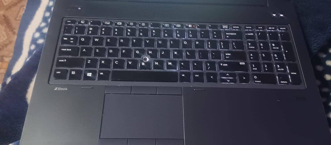 window 10pro 16gp ram 1tb ssd 2 gb graphic c 1tb ssd  2gp graphic card 3