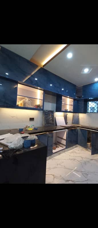 Flat 3beds dd lease available for sale ( Full renovated ) in gulistan e jouhar block 15.