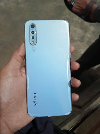 vivo S1