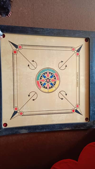 carrom board in good condition