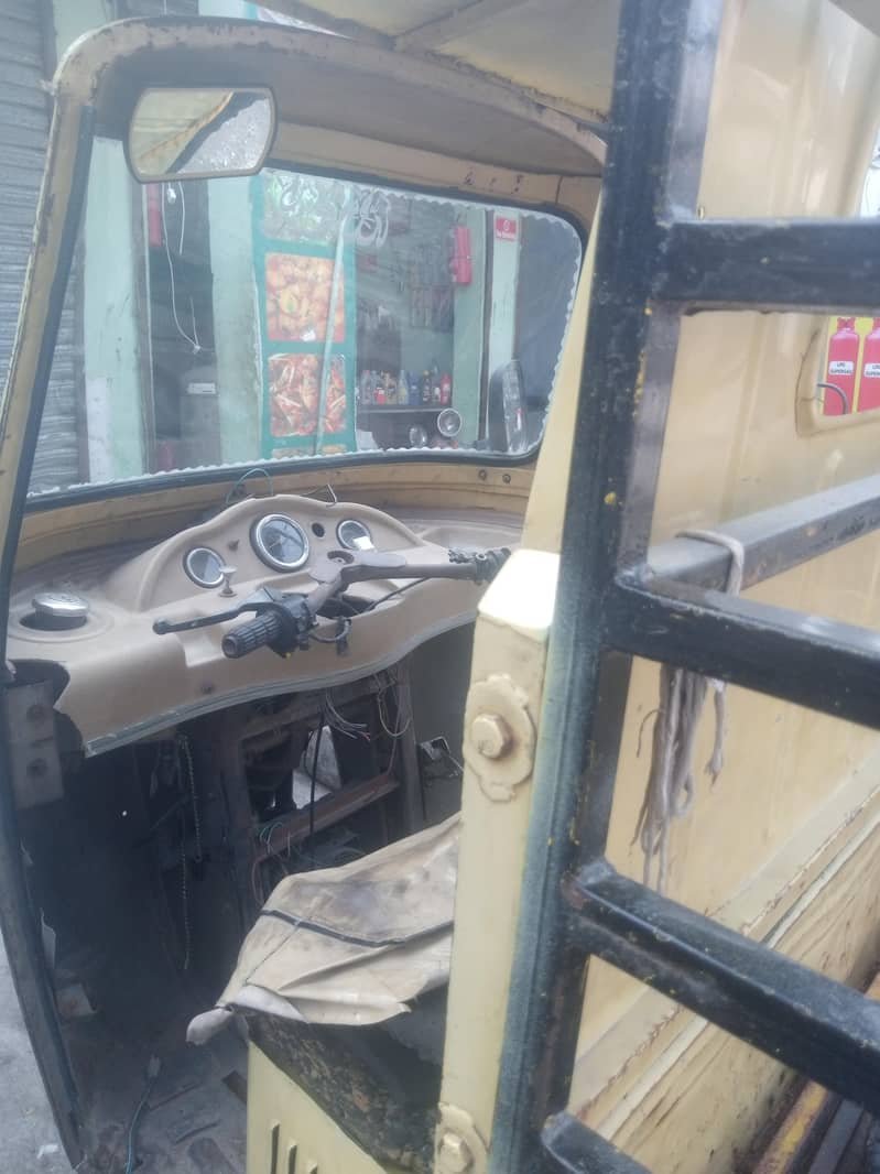 Auto loader Riksha 4
