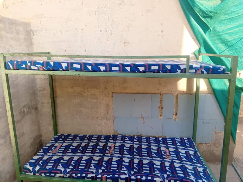 بچوں کا دو منزلہ لوہے کا بیڈ مع گدے 0