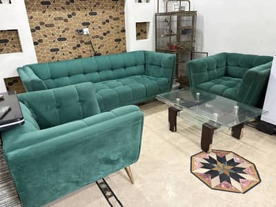 VIP Sofa Set plus Central table Good Condition