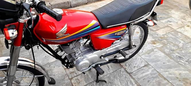 125 CG sale call me 03460423873