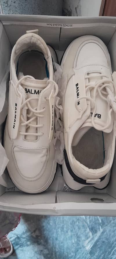 white neon unicorn shoe