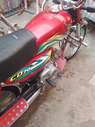 Honda CD 70 2023