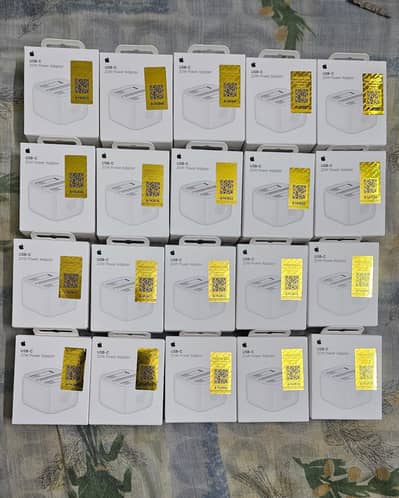 Iphone 100% original Apple 20W Adapter .