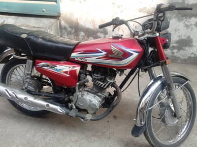 125 Honda 2016 model genien