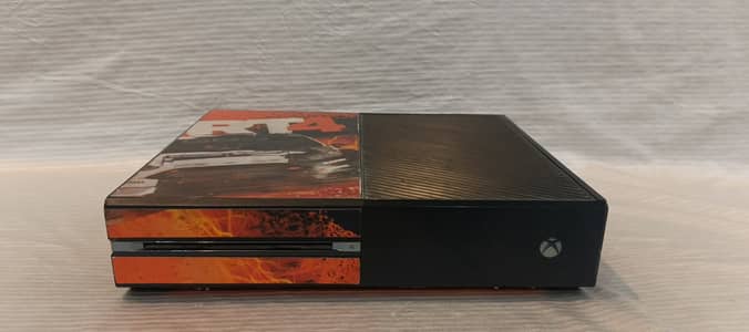 Xbox One all orginal storage 500gb for urgent sale