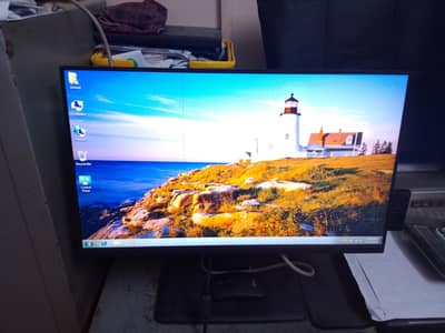 Dell 22 inch boderless led for sell space issue