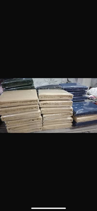 Bedsheet, Razai cover k kaam k liye larke ki zaroorat hai.