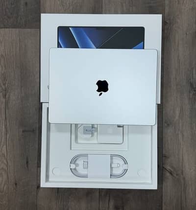 Apple MacBook pro M2 Max 1TB