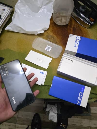 vivo y20 complete box accessories ladies hand used