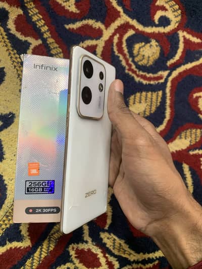Infinix Zero 30