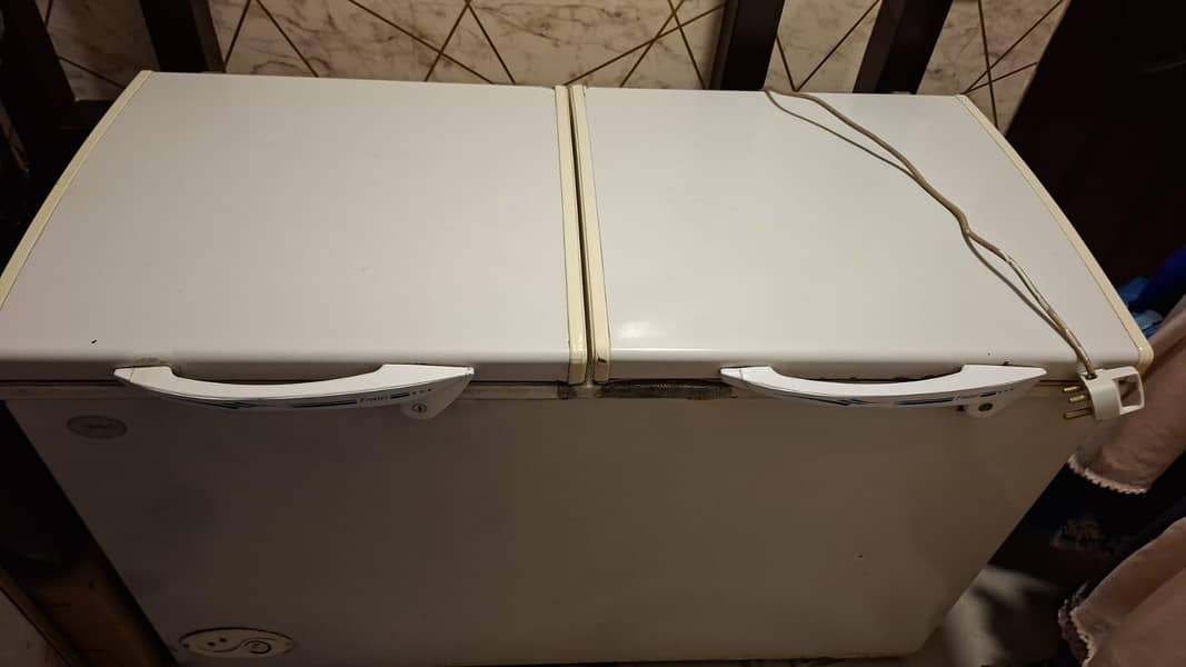 waves deep freezer 0