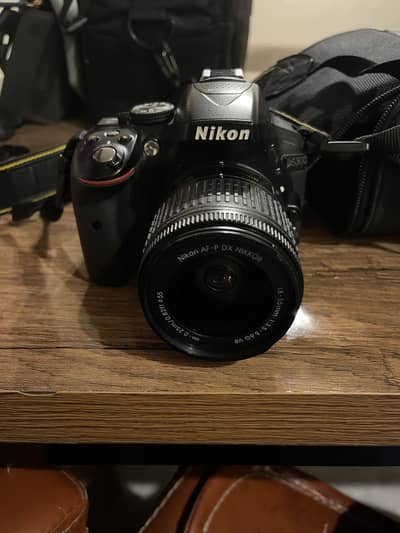 Nikon D5300 DSLR with 18-55mm Lens – Good Condition 