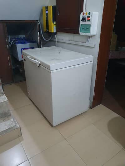 Excellent Waves deep freezer - 100% working - original gas & compresr