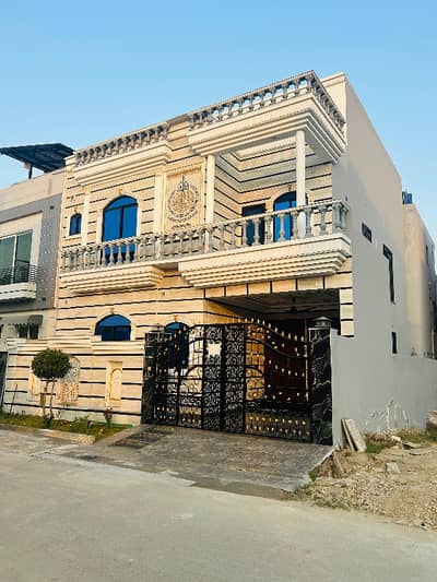 House For sale In Rs. 26000000/-