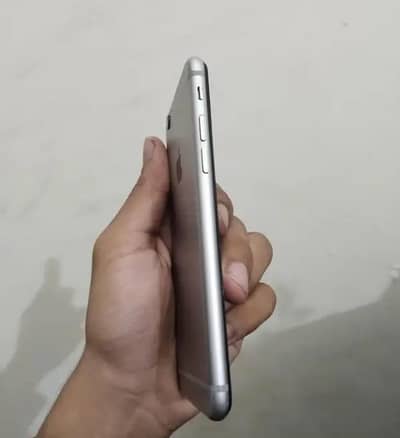 iPhone 6 plas 128 GB with box my WhatsApp number 0347/72/98/721