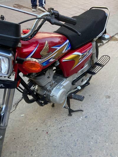 Honda CG 125 2019model Lahore number