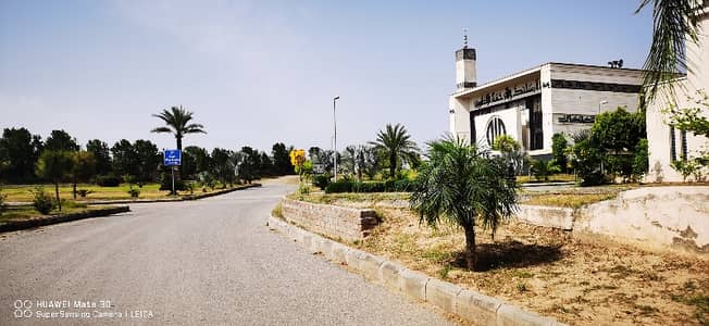 8 Marla Residential Plot For Sale