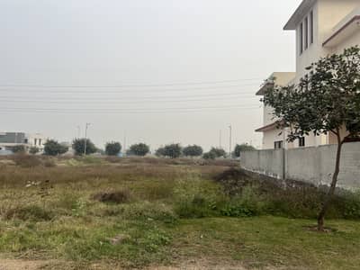 1 Kanal Corner Plot on 70ft wide road 128sqft extra land at lowest price