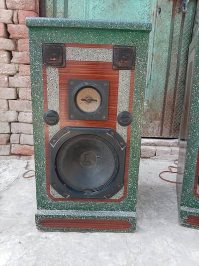 speakers